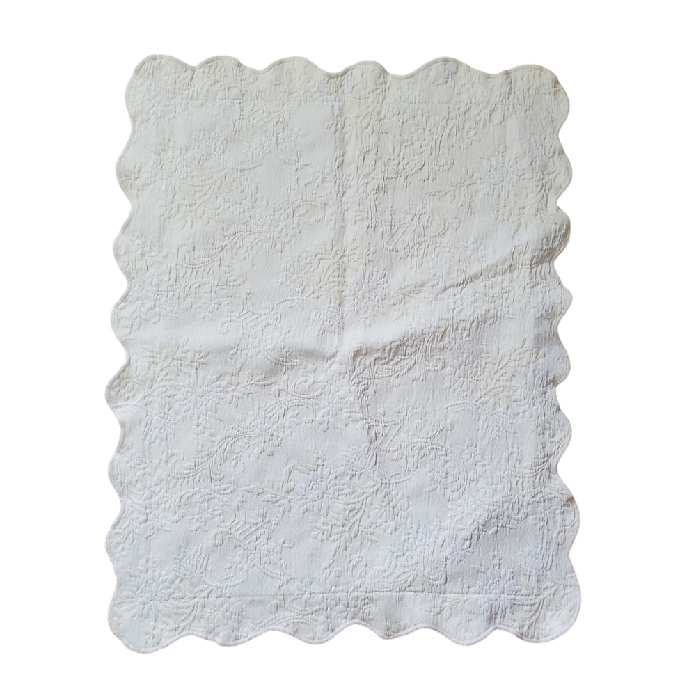 Colchas Domingos Cream Scalloped Floral Textured Standard‎ Pillow Sham